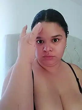 SamanthaStonee online show from 5, 2, 2026