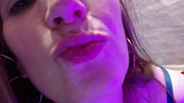 Roxxxanne069 online show from 23, 2, 2026