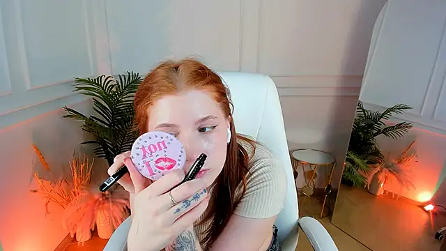 Snapshot of MiraBoom chatting on 14, 5, 2026 MiraBoom online show from 14, 5, 2026
