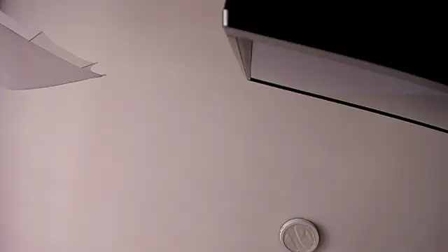 ChloeandAdam online show from 16, 4, 2026