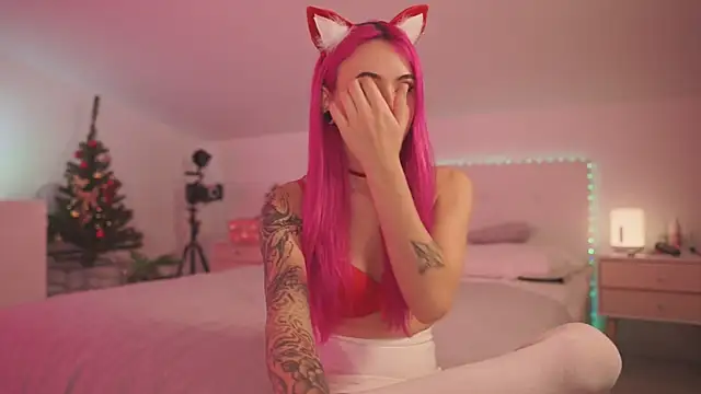 Sarah Pink online show from 28, 12, 2024