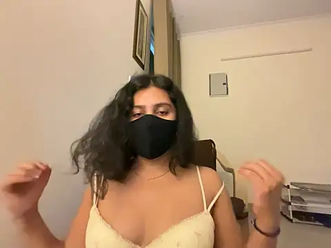 Anna girl22 online show from 15, 4, 2026