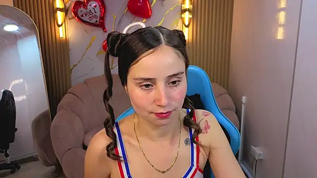 Snapshot of Ariana18_b chatting on 17, 2, 2026 Ariana18 b online show from 17, 2, 2026