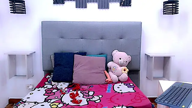 Snapshot of Sophia_Valentina chatting on 28, 2, 2026 Sophia Valentina online show from 28, 2, 2026