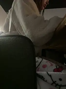 Just-Lilly online show from 2, 3, 2026