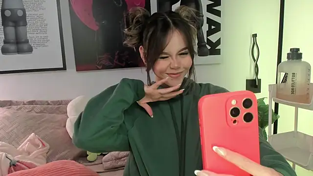 Hey lucy   online show from 17, 4, 2026