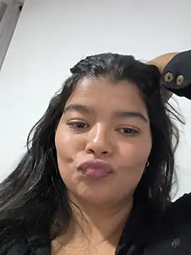 moonhelen online show from 2, 3, 2026