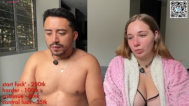 Snapshot of Sofii_n_Diego chatting on 4, 7, 2026 Sofii n Diego online show from 4, 7, 2026