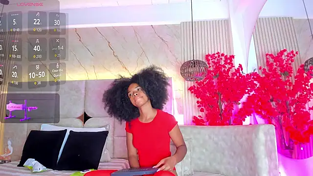 Snapshot of EmmaLovve chatting on 2, 3, 2026 EmmaLovve online show from 2, 3, 2026