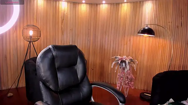 Snapshot of KyomiVelvet chatting on 23, 4, 2026 KyomiVelvet online show from 23, 4, 2026
