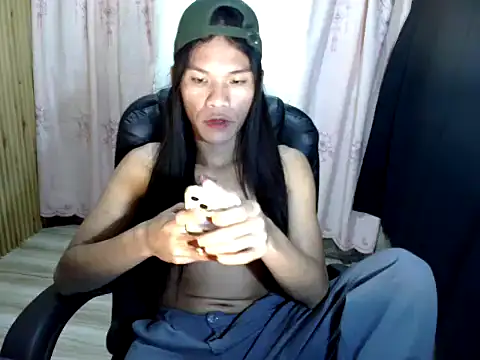 Snapshot of 8inches_tammy chatting on 5, 2, 2026 8inches tammy online show from 5, 2, 2026