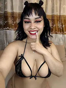 Snapshot of zoe_love18 chatting on 19, 3, 2026 zoe love18 online show from 19, 3, 2026