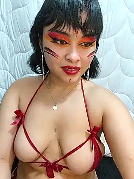 Snapshot of zoe_love18 chatting on 22, 4, 2026 zoe love18 online show from 22, 4, 2026