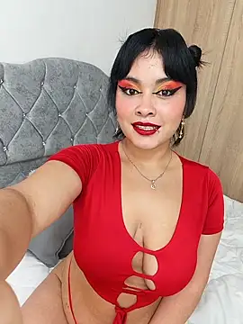Snapshot of zoe_love18 chatting on 7, 5, 2026 zoe love18 online show from 7, 5, 2026