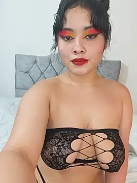 Snapshot of zoe_love18 chatting on 20, 5, 2026 zoe love18 online show from 20, 5, 2026
