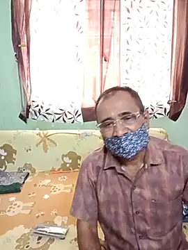 HoneyHush online show from 6, 2, 2026