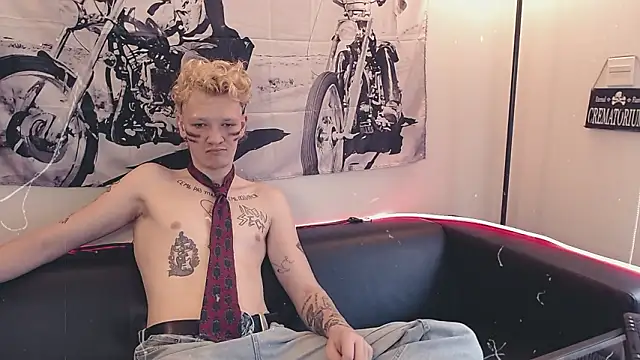 Snapshot of DadWizard chatting on 7, 2, 2026 DadWizard online show from 7, 2, 2026