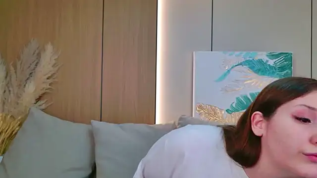 Anora Mills online show from 31, 3, 2026