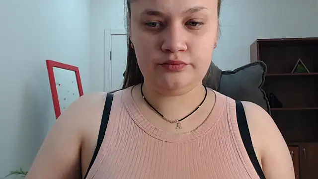 Snapshot of Maddinia chatting on 7, 2, 2026 Maddinia online show from 7, 2, 2026