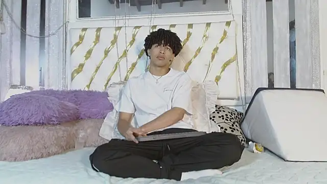 ian smith  online show from 14, 4, 2026