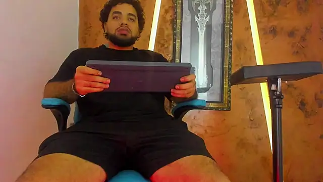 Snapshot of Chris_Evans22 chatting on 22, 2, 2026 Chris Evans22 online show from 22, 2, 2026