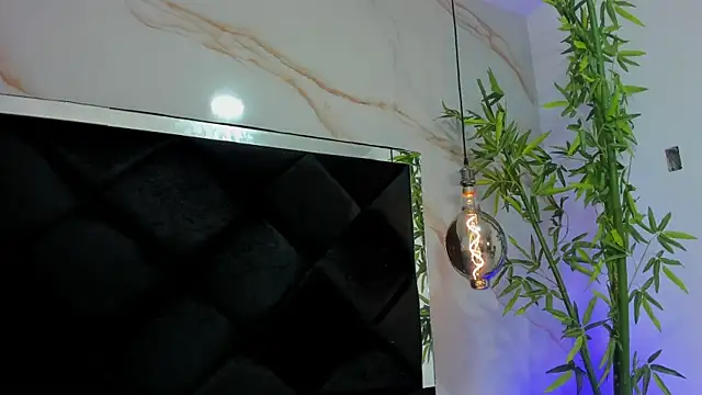 IrinaVoshh  online show from 13, 4, 2026