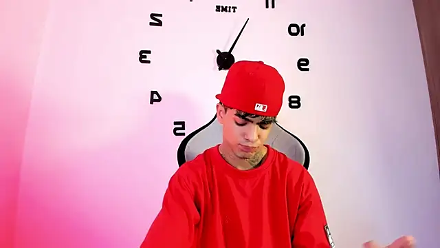 Snapshot of miguel_aguirre_ chatting on 28, 2, 2026 miguel aguirre online show from 28, 2, 2026