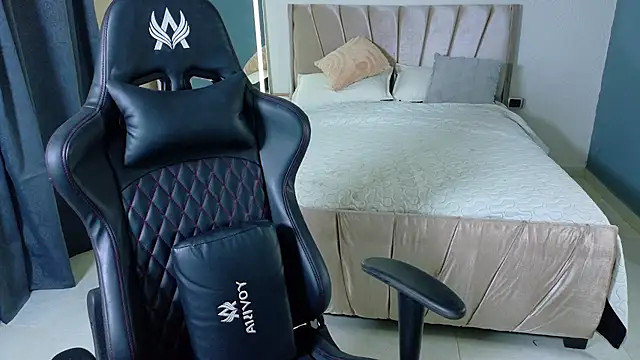 Snapshot of Alishaa_sweet chatting on 15, 4, 2026 Alishaa sweet online show from 15, 4, 2026