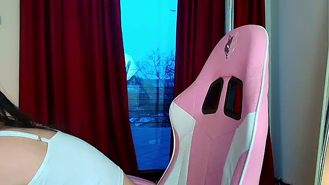 Snapshot of LunaAllure chatting on 5, 2, 2026 LunaAllure online show from 5, 2, 2026