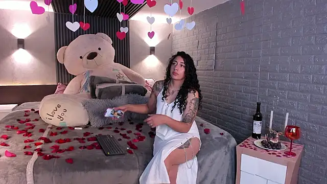 Snapshot of Magic_ivone chatting on 14, 2, 2026 Magic ivone online show from 14, 2, 2026