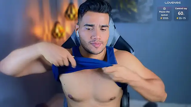 Snapshot of AndresRodriguez1 chatting on 4, 5, 2026 AndresRodriguez1 online show from 4, 5, 2026