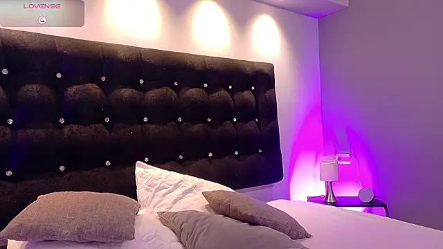 Snapshot of Aitana_Oliveira chatting on 19, 2, 2026 Aitana Oliveira online show from 19, 2, 2026