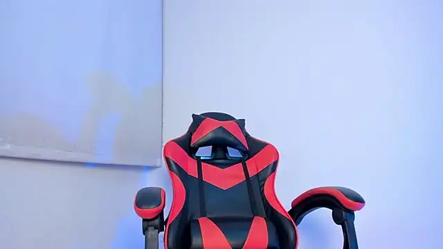 Snapshot of Senpai_Lover_ chatting on 27, 2, 2026 Senpai Lover online show from 27, 2, 2026