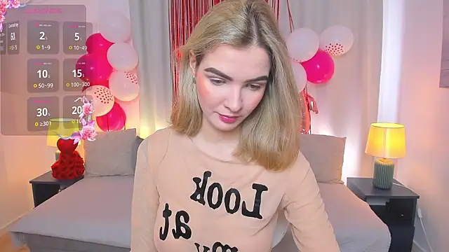 Snapshot of SinLuna_ chatting on 15, 2, 2026 SinLuna online show from 15, 2, 2026