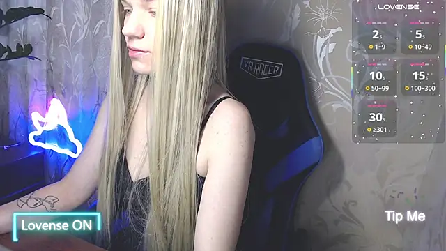 Shiny Victoria online show from 31, 5, 2026