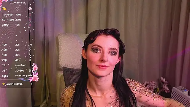 Snapshot of NicoleLuxe chatting on 16, 4, 2026 NicoleLuxe online show from 16, 4, 2026