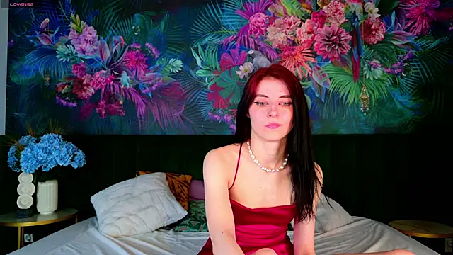 Snapshot of NicoleLuxe chatting on 27, 5, 2026 NicoleLuxe online show from 27, 5, 2026