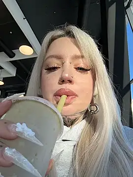 Snapshot of Chiibi chatting on 7, 2, 2026 Chiibi online show from 7, 2, 2026