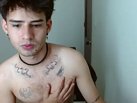 Snapshot of mike_smith03 chatting on 13, 4, 2026 mike smith03 online show from 13, 4, 2026