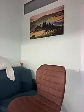 Peony kiss online show from 15, 2, 2026