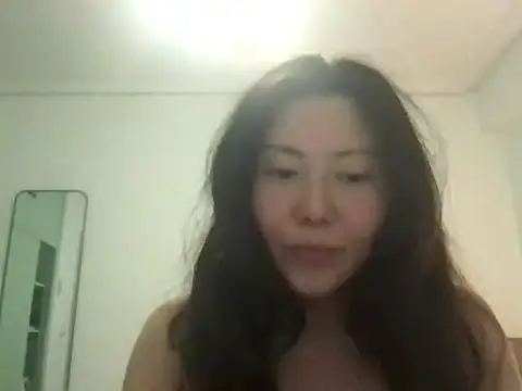 Snapshot of Yukasato1 chatting on 1, 2, 2026 Yukasato1 online show from 1, 2, 2026