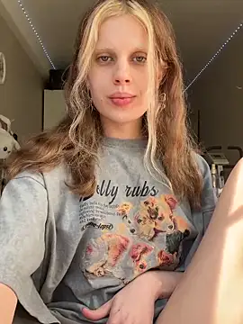 Snapshot of Maxine_gold chatting on 21, 4, 2026 Maxine gold online show from 21, 4, 2026