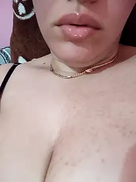 Snapshot of kamilia_sexyy chatting on 7, 4, 2026 kamilia sexyy online show from 7, 4, 2026