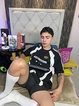 Snapshot of Samu_Hott chatting on 7, 2, 2026 Samu Hott online show from 7, 2, 2026