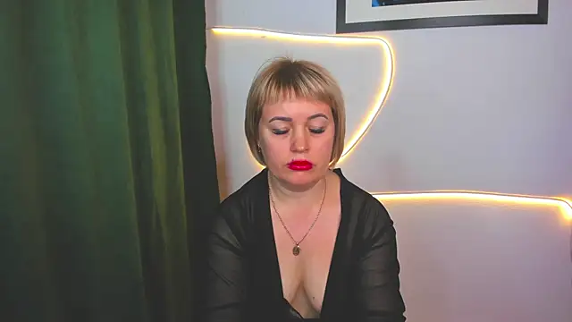 Snapshot of MaryClars chatting on 5, 5, 2026 MaryClars online show from 5, 5, 2026