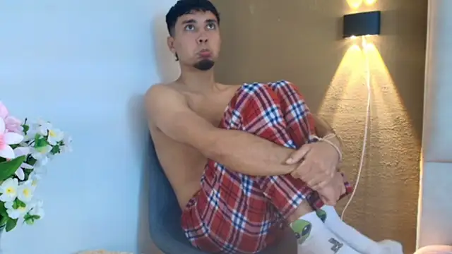 Snapshot of Noah_Smith01 chatting on 10, 4, 2026 Noah Smith01 online show from 10, 4, 2026