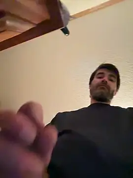 Snapshot of tommattsonn chatting on 12, 4, 2026 tommattsonn online show from 12, 4, 2026