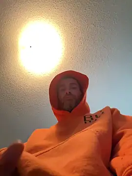 Snapshot of tommattsonn chatting on 19, 4, 2026 tommattsonn online show from 19, 4, 2026