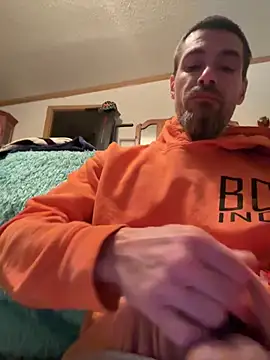Snapshot of tommattsonn chatting on 12, 5, 2026 tommattsonn online show from 12, 5, 2026