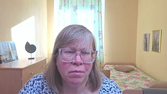 Snapshot of Emma_Eclipsee chatting on 18, 2, 2026 Emma Eclipsee online show from 18, 2, 2026